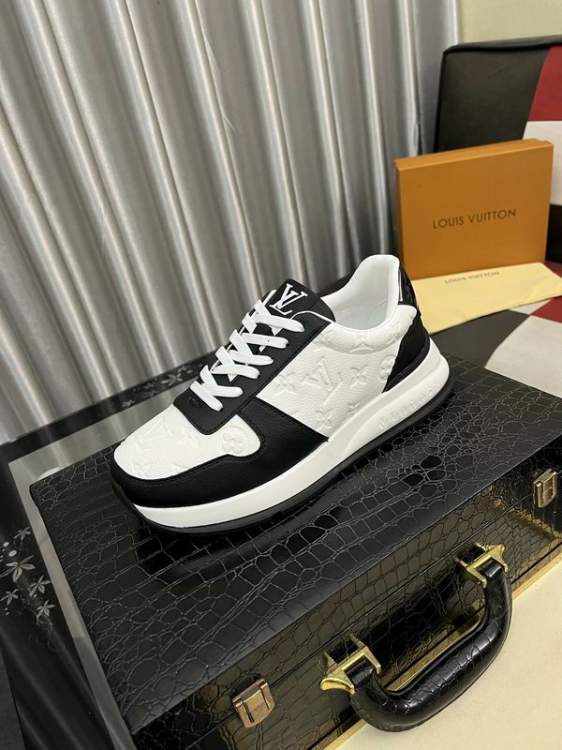 Picture of Louis Vuitton Shoes _SKULVsz38-44hnq110617535